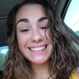 Meet your Posher, Hailey